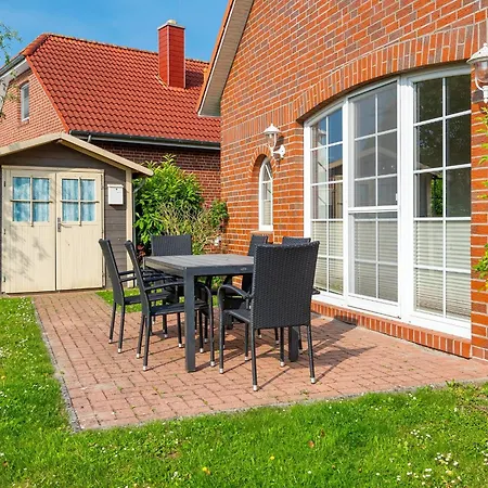 Holiday home Mittsommer *